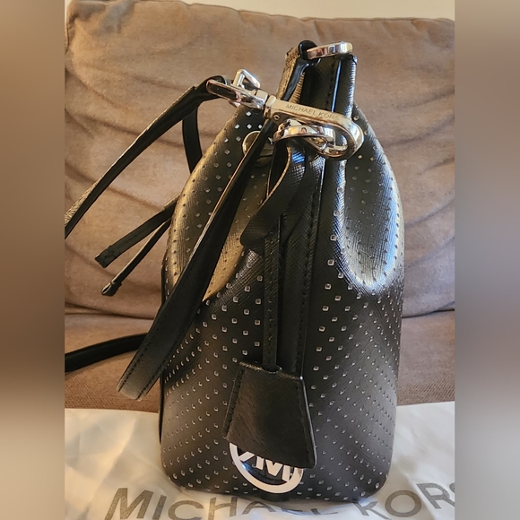 MICHAEL KORS Perforated Leather Bucket Bag - Picture 8 of 15